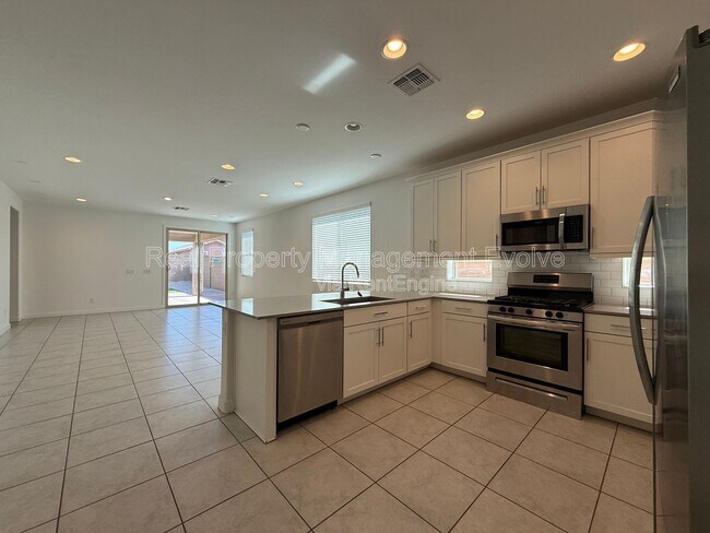 Foto del edificio - 6324 W Warner St