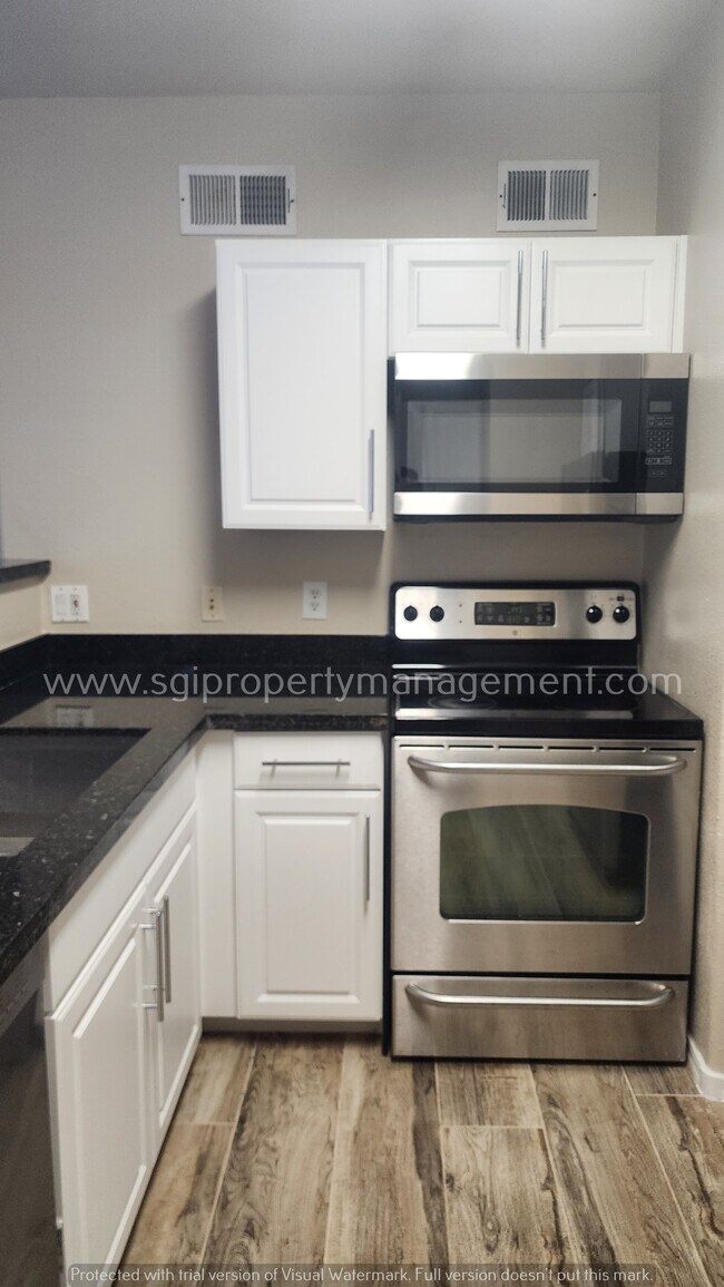 Building Photo - 2134 E Broadway Rd