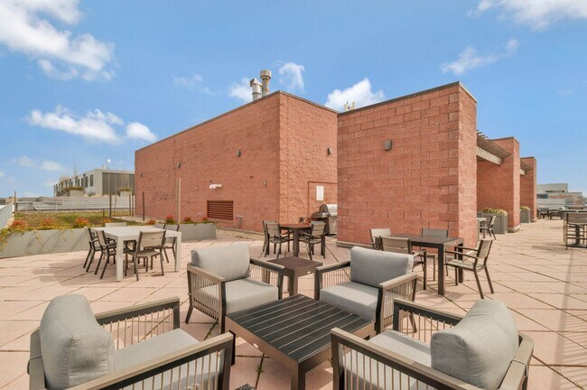 Foto del edificio - 1117 10th St NW