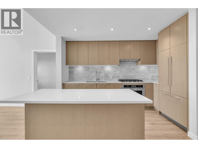 Building Photo - 110 17th Street E