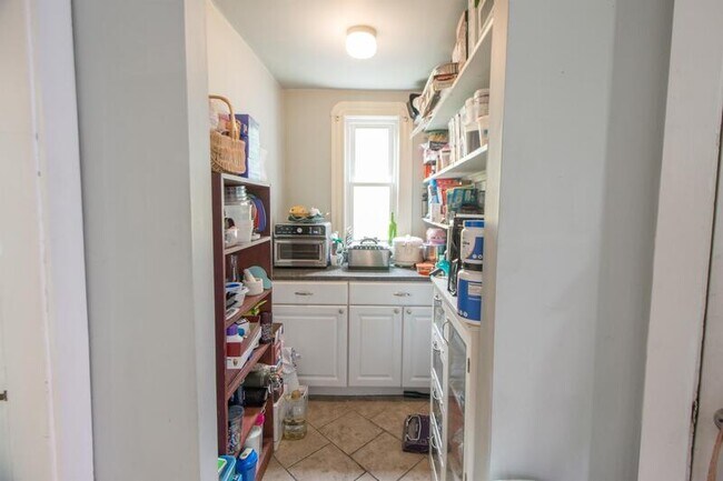 Foto del edificio - 37 Gold Star Rd