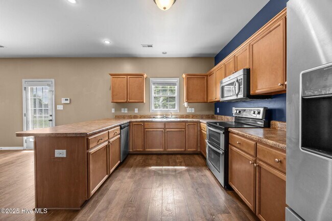 Building Photo - 111 Amberwine Cir