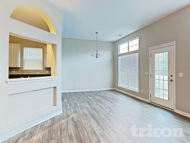 Foto del edificio - 6202 Trotters Ridge Rd