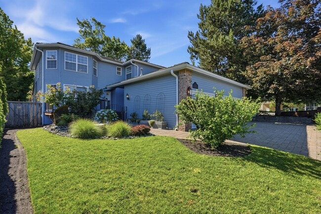 Building Photo - 17903 Ridge Lake Dr