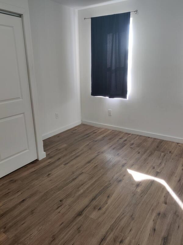 Primary Photo - 2411 W Harold St