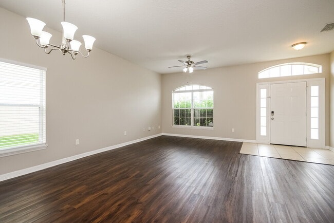 Foto del edificio - 336 Marathon Ln