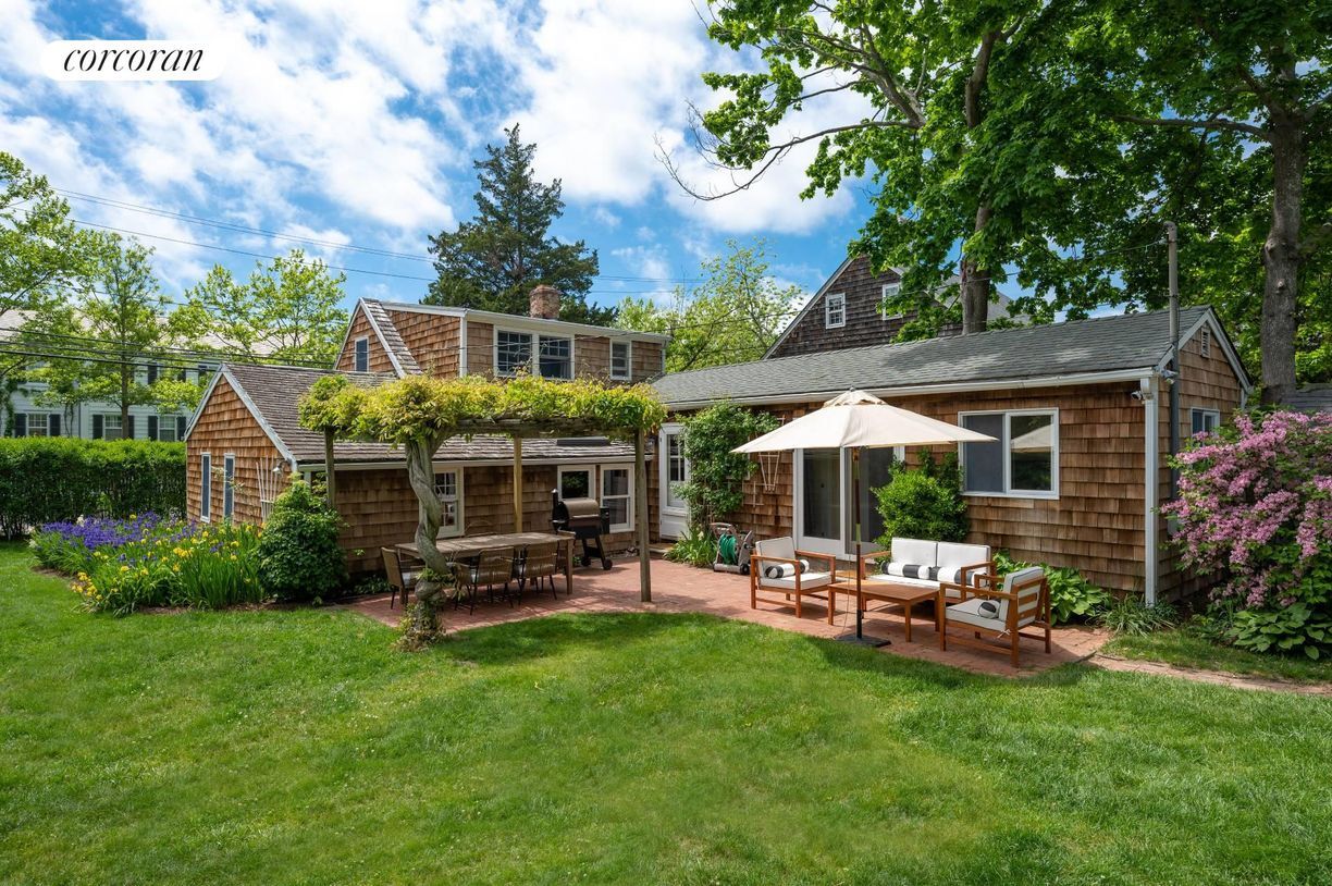 Primary Photo - 70 Glover St