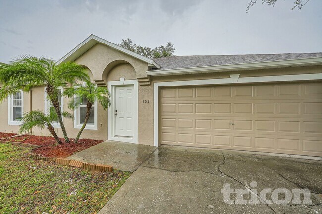 Building Photo - 104 Aurora Ln