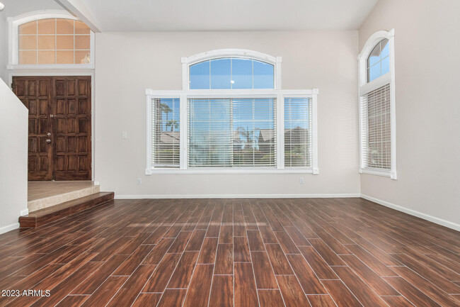 Building Photo - 1638 E Glenhaven Dr