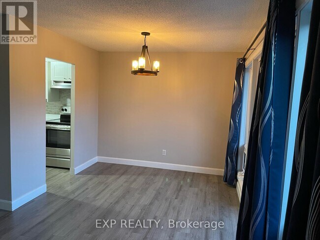 Photo du bâtiment - 158 McArthur Ave.