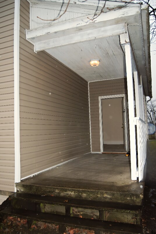 Building Photo - 84 Curtis Ave