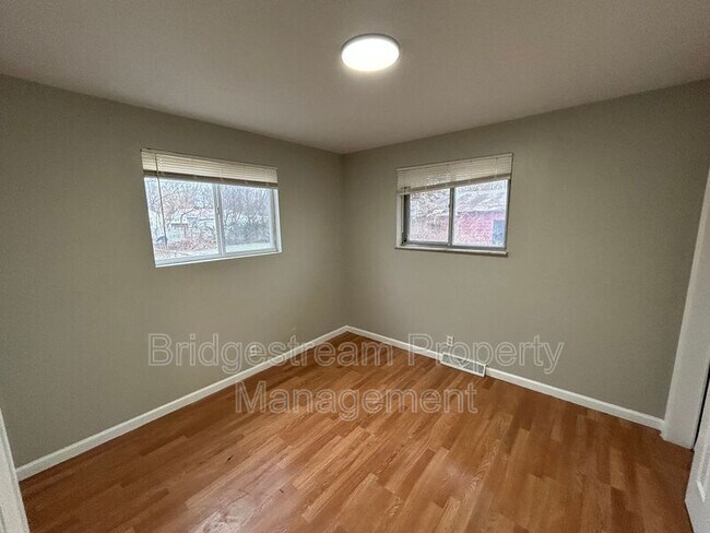 Foto del edificio - 4633 Blueberry Ave