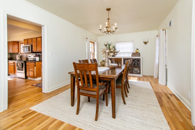 Building Photo - 901 St Cloud St