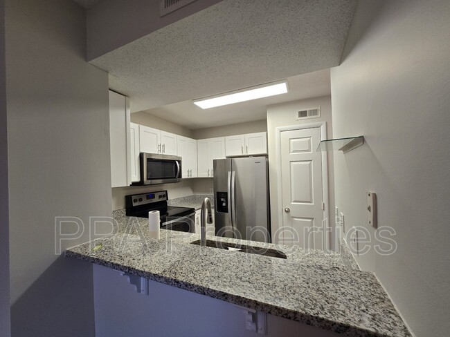 Foto del edificio - 3704 Chimney Ridge Pl