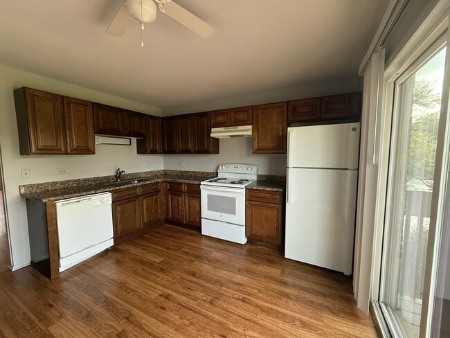 Building Photo - 8238 Woodland Dr