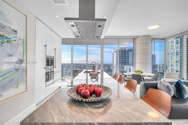 Foto del edificio - 700 NE 26th Terrace