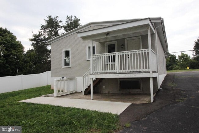 Building Photo - 2647 Geryville Pike