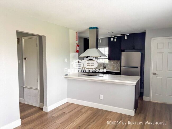 Foto del edificio - 7826 Gladstone St