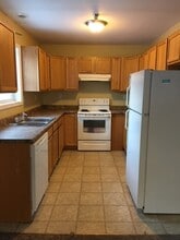 Building Photo - 80 Sailly Ave