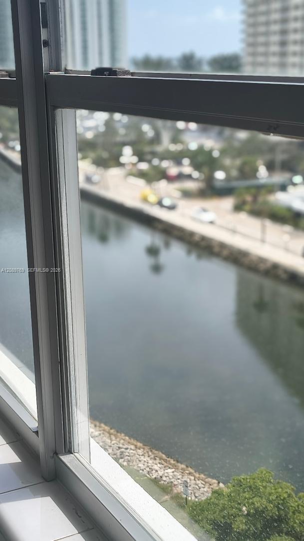 Foto del edificio - 400 Kings Point Dr