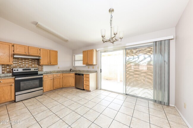 Foto del edificio - 18437 N 8th Pl