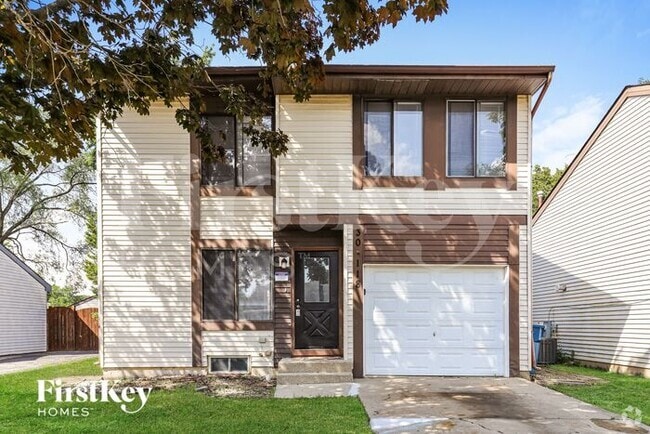 Building Photo - 30W118 Maplewood Dr