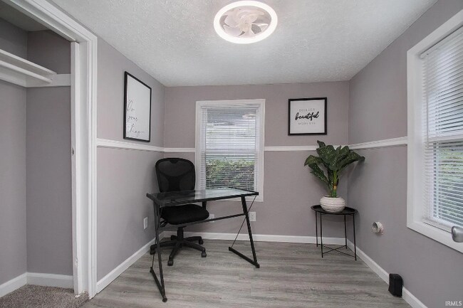 Foto del edificio - 1911 Clyde St