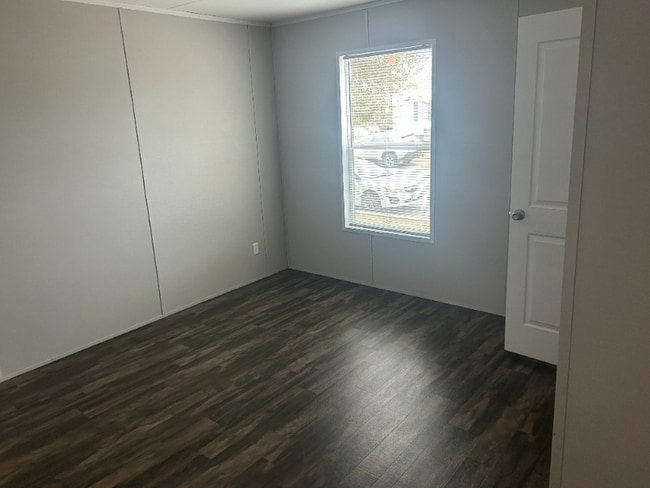 Foto del edificio - 636 Sweet Pea Ln