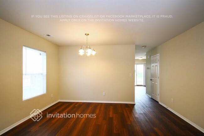 Foto del edificio - 8825 Chalkstone Rd