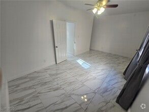 Building Photo - 9893 Canyon Peak Dr