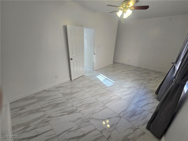 Foto del edificio - 9893 Canyon Peak Dr