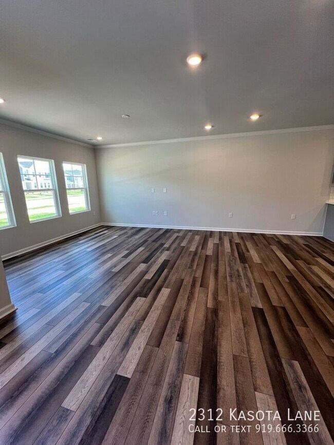 Foto del edificio - 2312 Kasota Ln