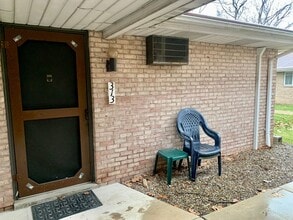 Building Photo - 313 Lunar Ln