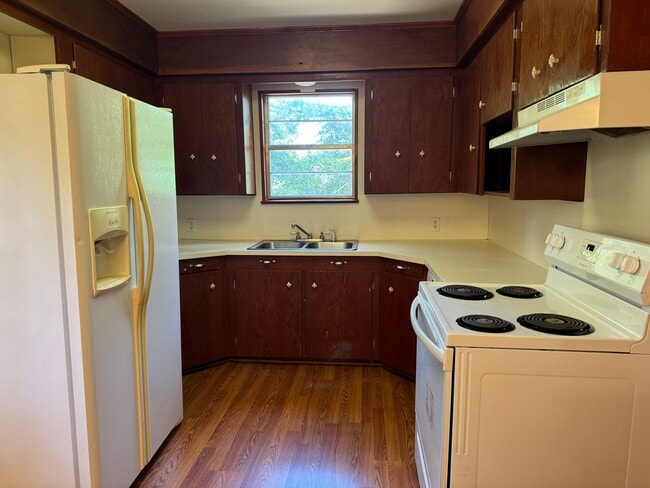 Building Photo - Beautiful Camp Style Home For Lease In Den...