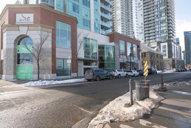 Photo du bâtiment - 433-611 11 Ave SE