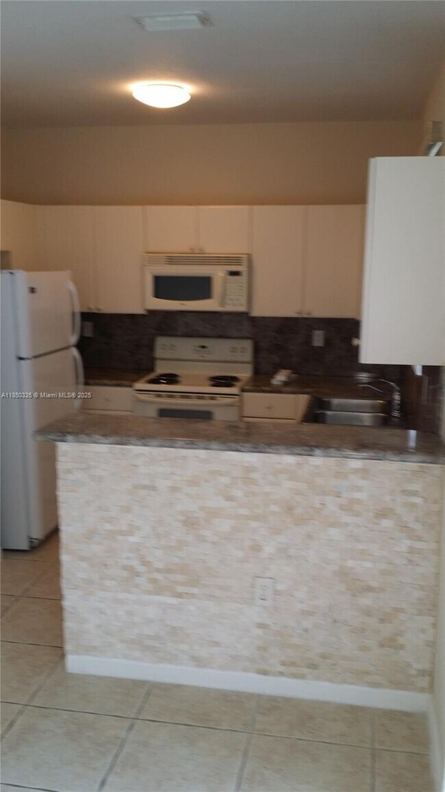 Foto del edificio - 2719 SE 15th Pl