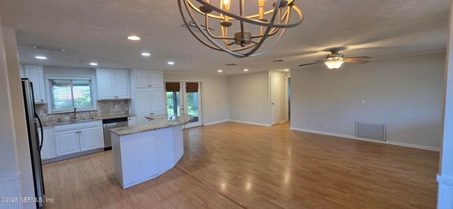 Building Photo - 1306 Osceola Ave