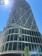 Building Photo - 238 Simcoe St