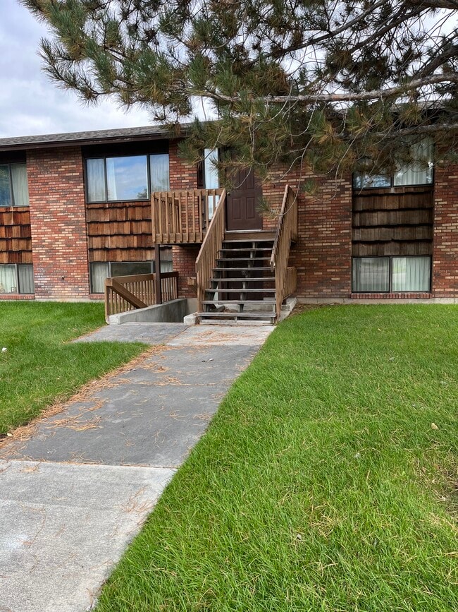 Building Photo - 590 N Woodruff Ave