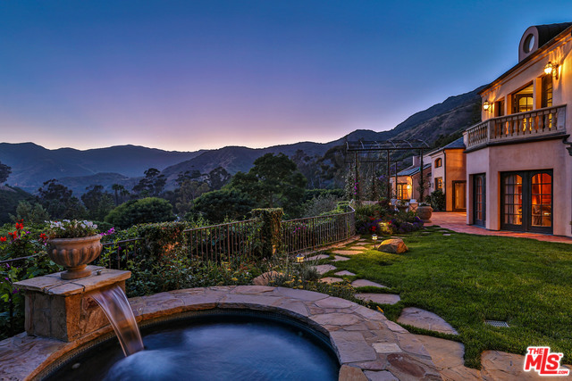 Foto principal - 3250 Serra Rd