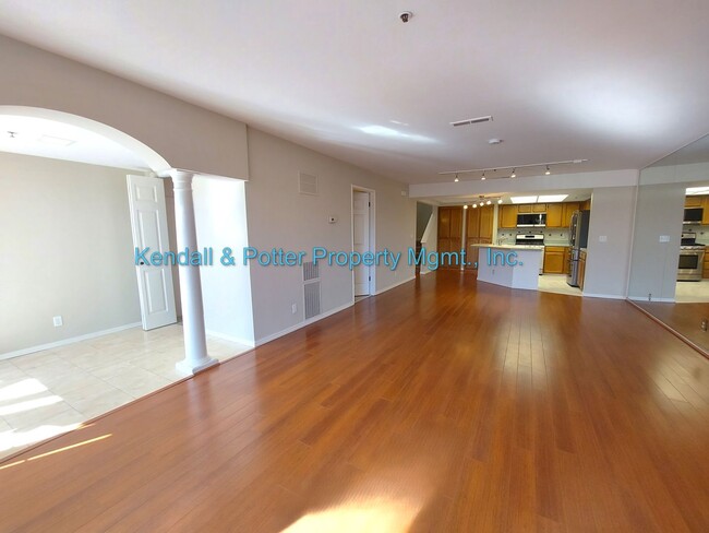 Foto del edificio - Quiet and Private Near Seabright Beach 2BR...