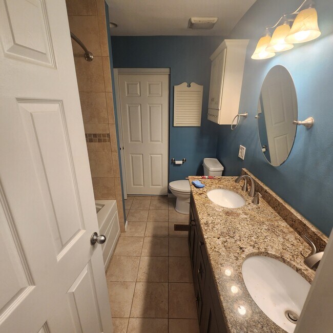 Building Photo - 45 Highpoint Dr
