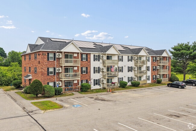 Building Photo - Country Brook Estates