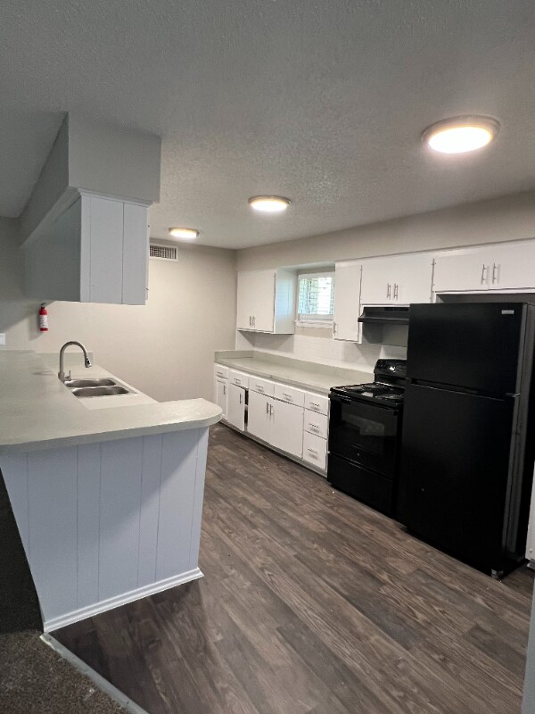 Foto principal - 4515 Cottonwood Ln