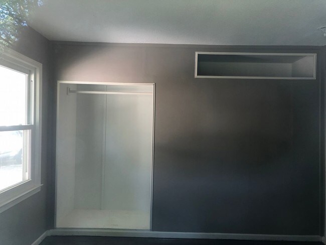 Foto del edificio - Charming Ranch Olathe Home