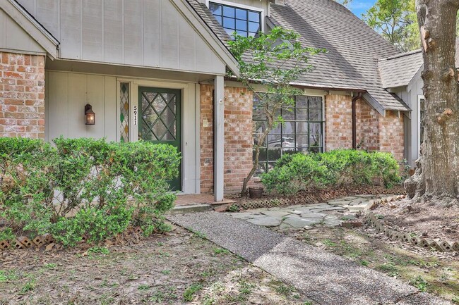 Building Photo - 5911 Foresthaven Dr