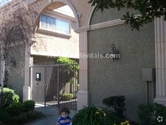 Building Photo - 20214 Cohasset St