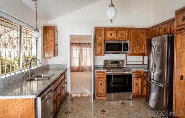 Foto del edificio - 8148 Dicenza Ln