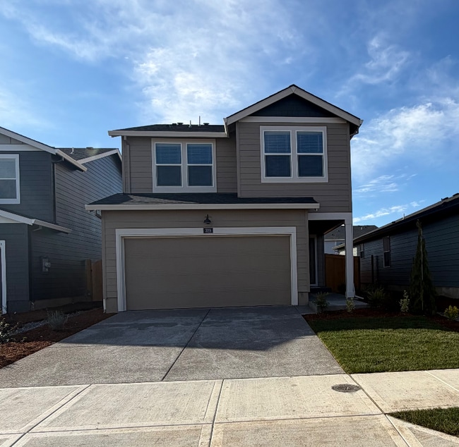 Building Photo - 329 Stella St NE