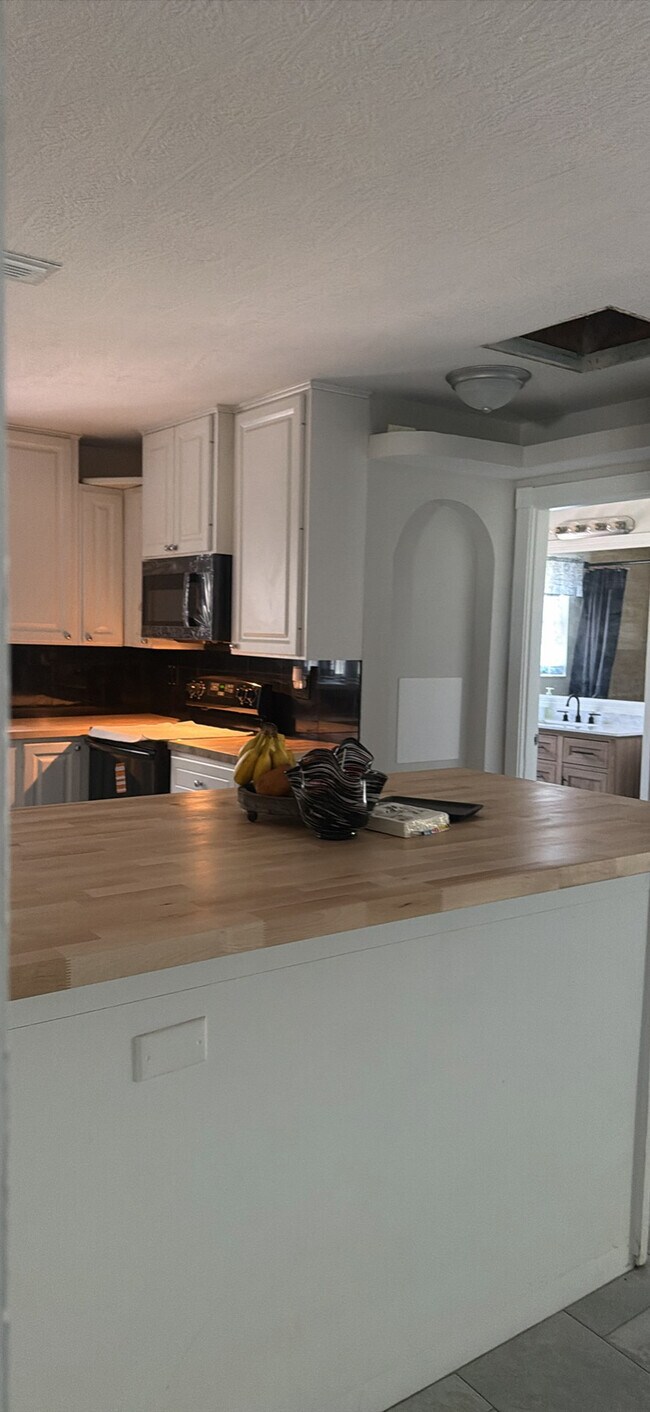 Foto del edificio - 27395 Shriver Ave